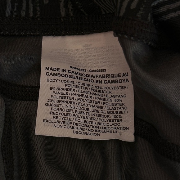 Nike Black and White Patterned Leggings - Picture 8 of 11